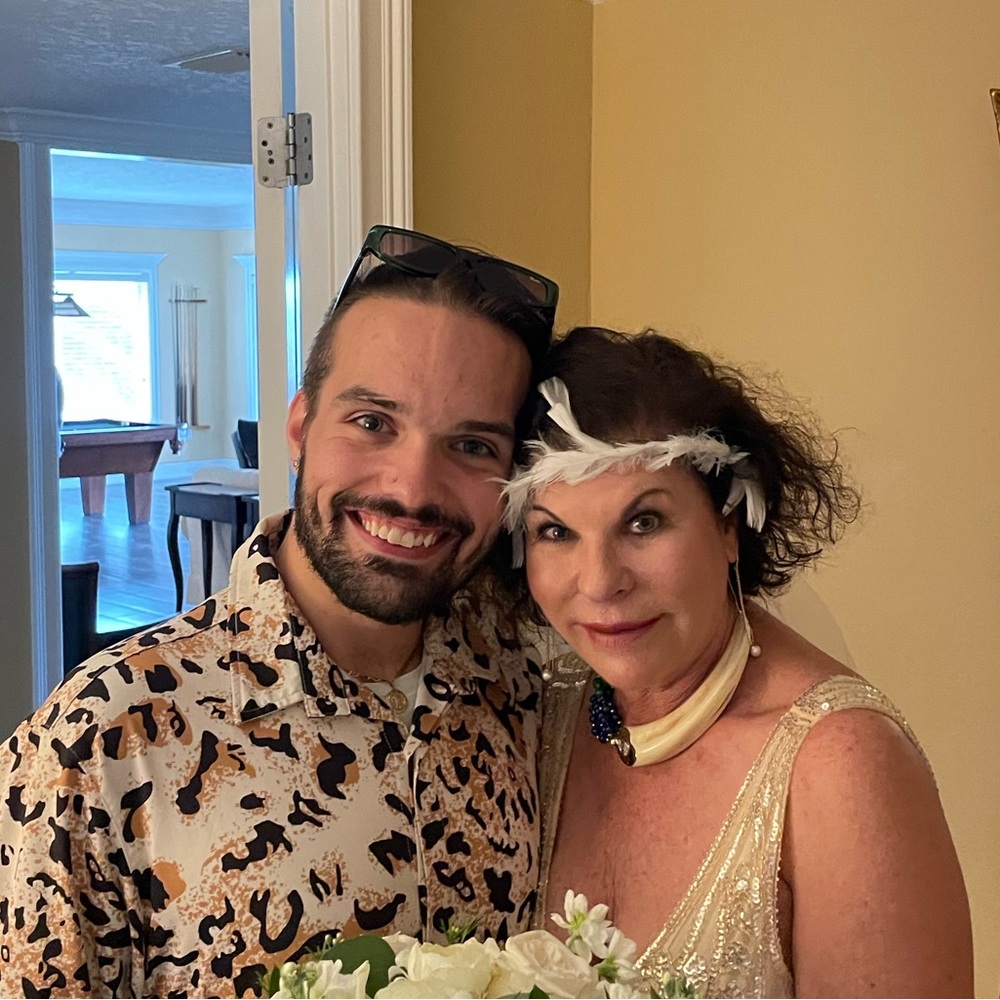 Meet your Poshers, Lauri & Jacob
